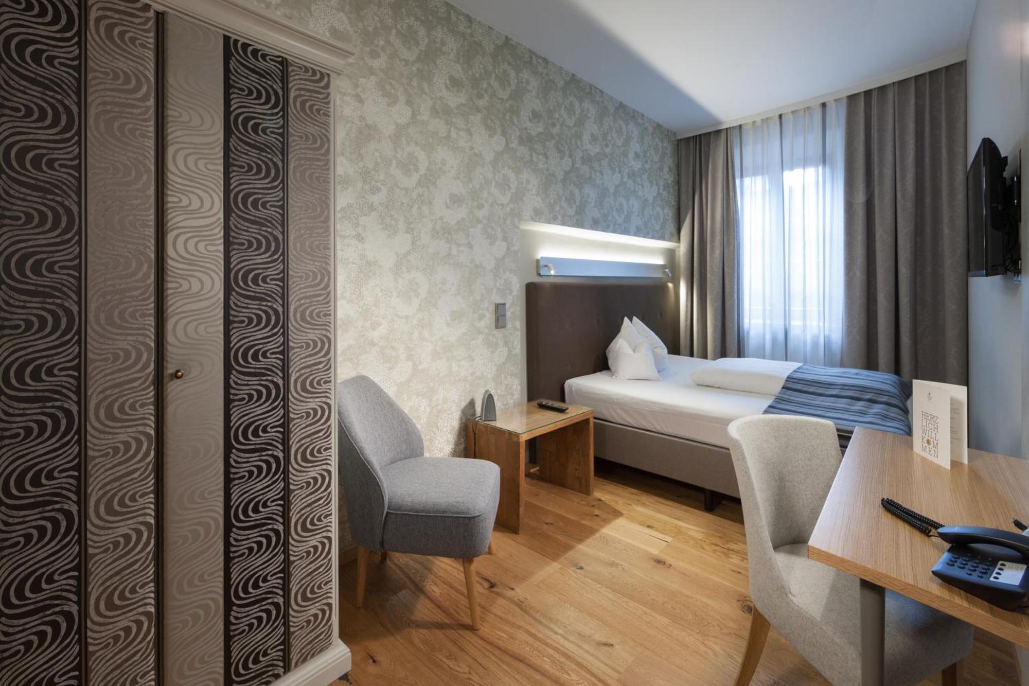 Zimmer mit Queensize-Bett